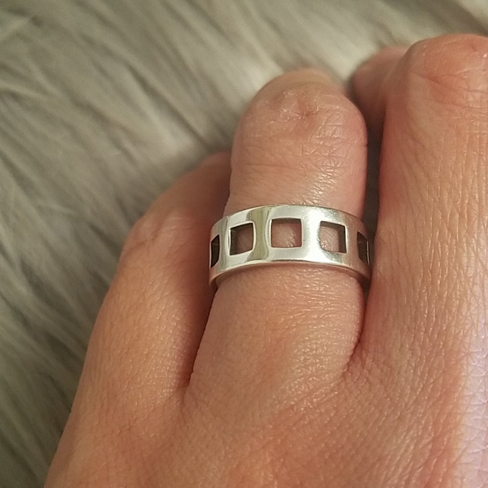 Authentic Gucci Silver Ring (2) - image 4